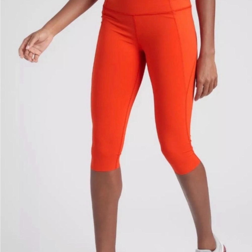 Athleta Bright Orange Capri Leggings
